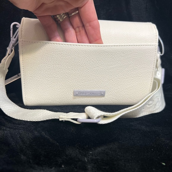 ☠️💜BETSEY JOHNSON XOSYBIL
ROSE & SKULL CROSSBODY BAG💜☠️NWT - Picture 8 of 15